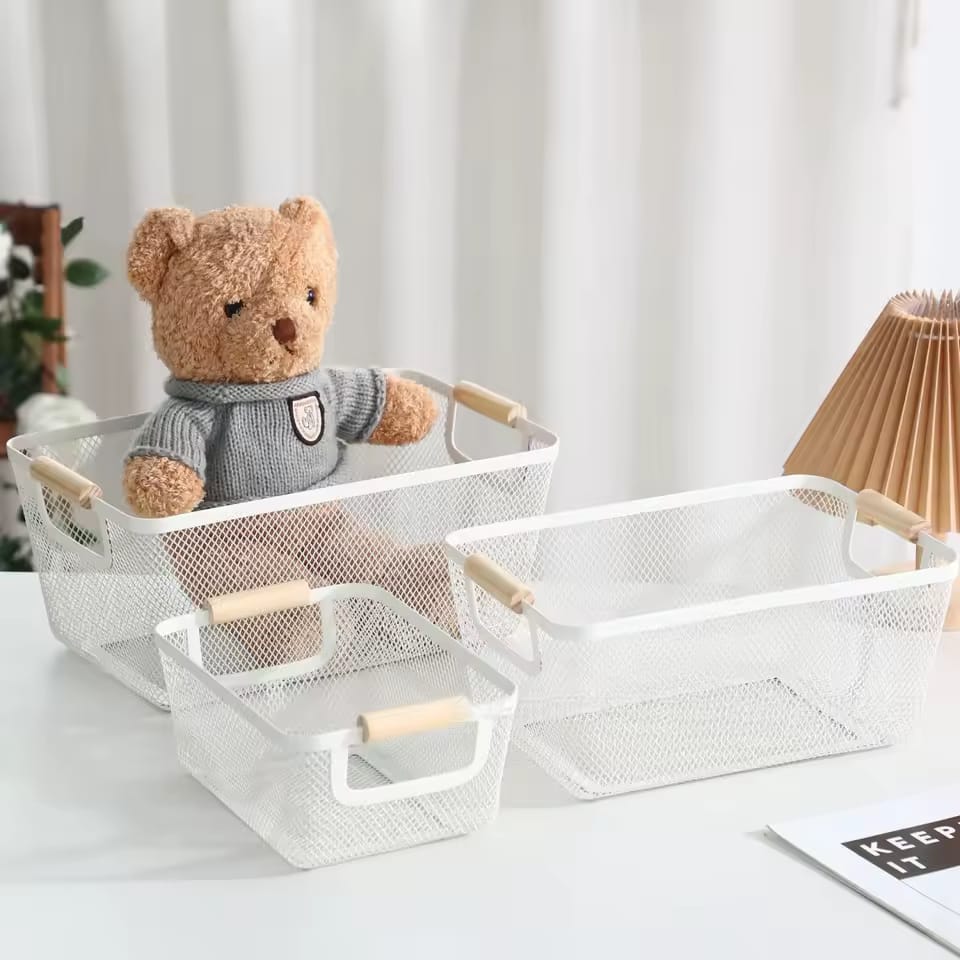 Storage Baskets w Wooden Handles