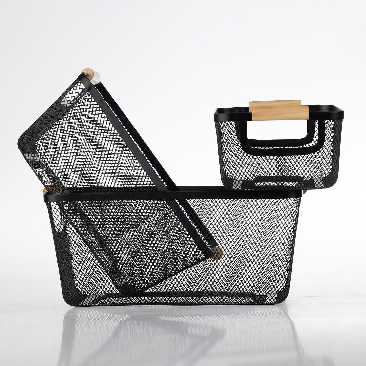 Storage Baskets w Wooden Handles