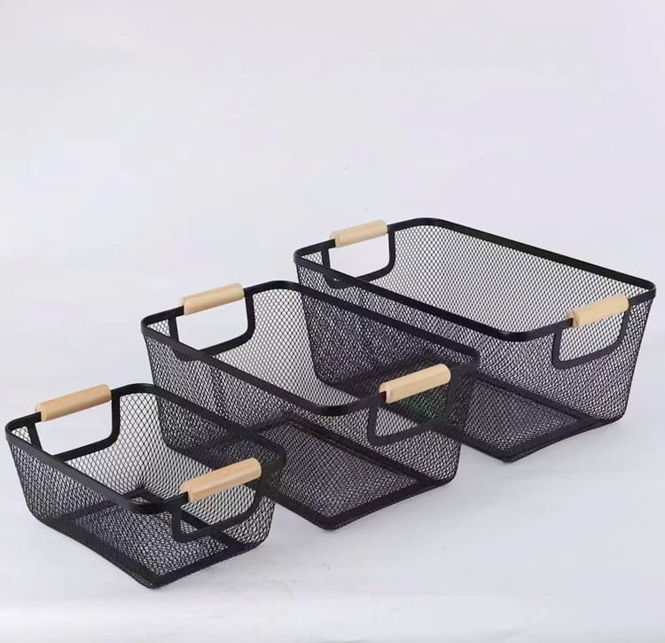 Storage Baskets w Wooden Handles