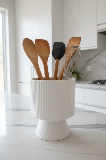 Ribbed Ceramic Holder