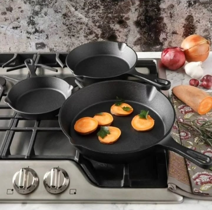 Pre-Seasoned Cast Iron Skillets