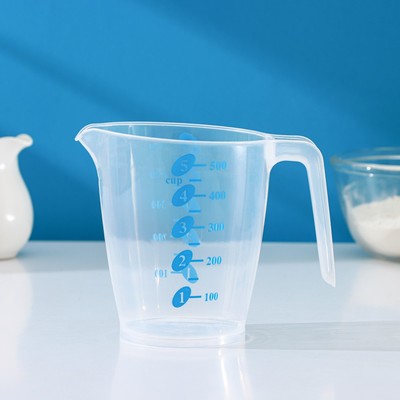 Plastic Measuring Cups